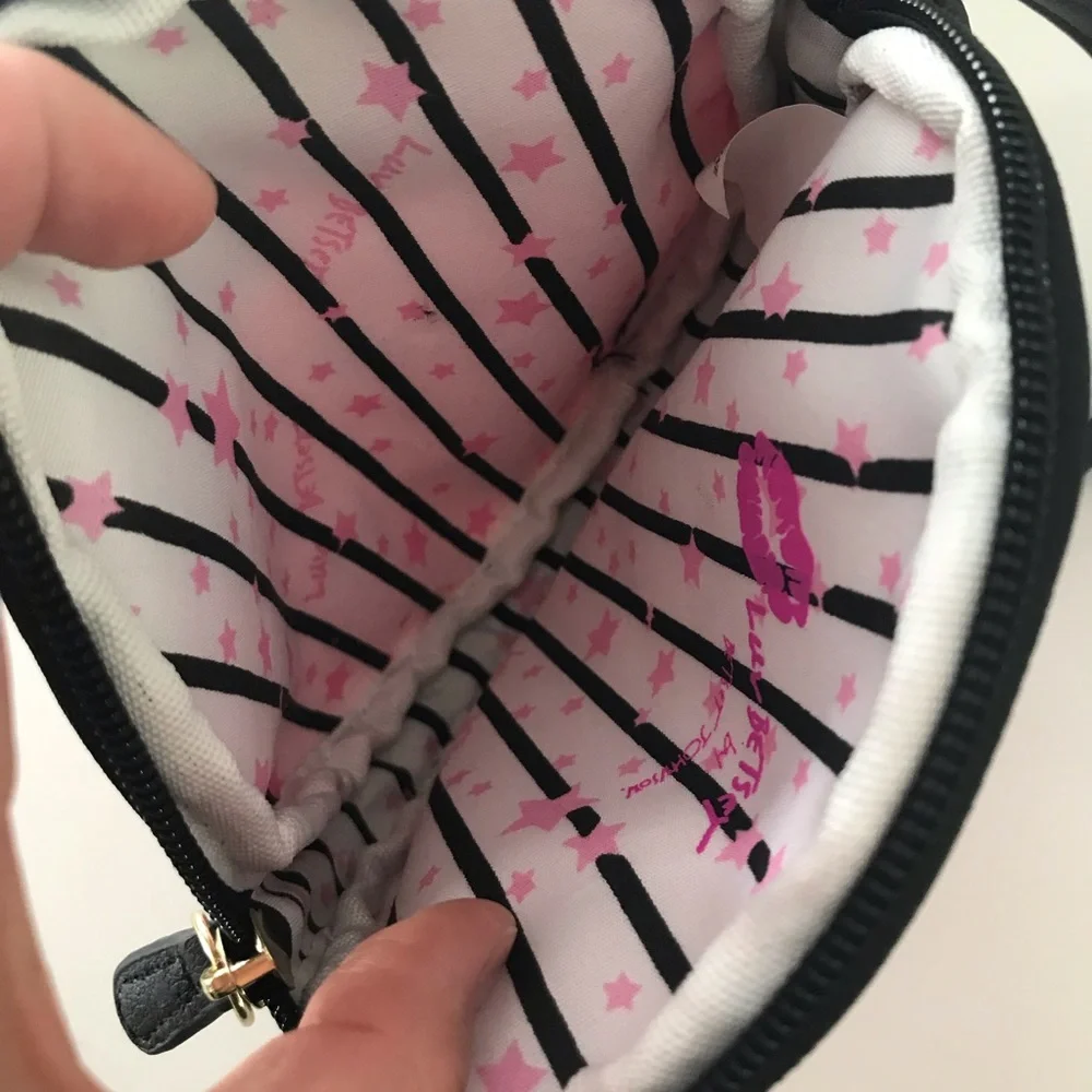 Betsey Johnson Pink Strawberry Wristlet with White Heart Accents NO TAGS - Picture 4 of 8